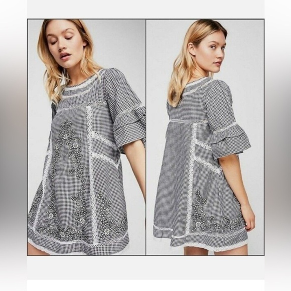 Free People Sunny Day Trapeze dress in black gingham. Women’s size small